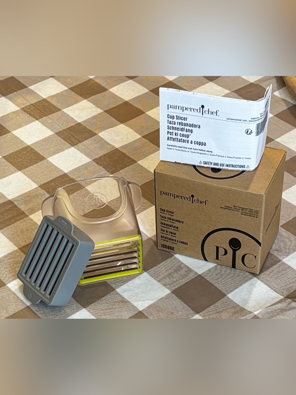 Pampered Chef Gray and Yellow Multi-Blade Cup Slicer